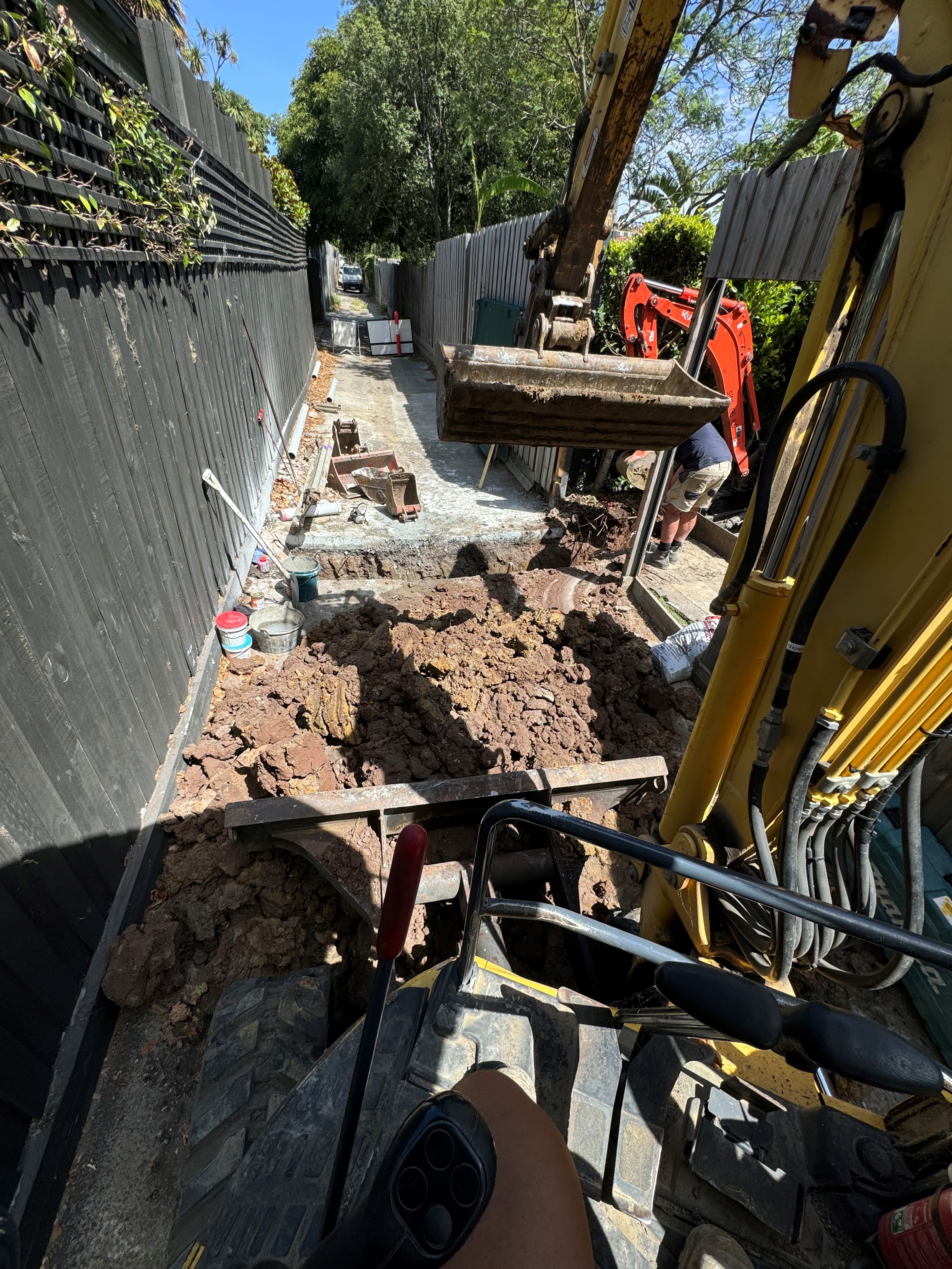 Tight access excavation